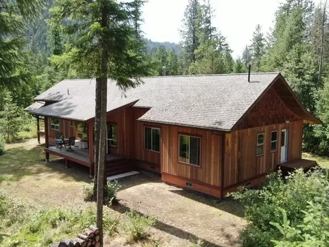 36 First Thought Loop, Laurier, WA 99146