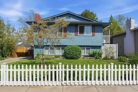 3223 E 31st Ave, Spokane, WA 99223