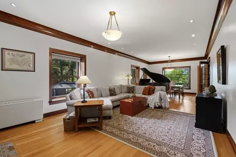 Living - 1122 E 20th Ave, Spokane, WA 99203 photo 3 of 4