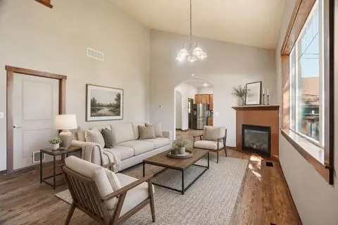 Living - 4028 E 28th Ave, Spokane, WA 99223 photo 1 of 3