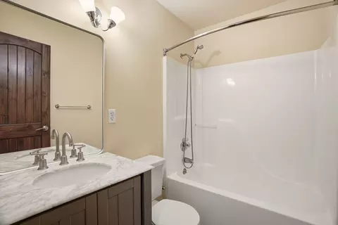 Bath - 4028 E 28th Ave, Spokane, WA 99223 photo 3 of 3