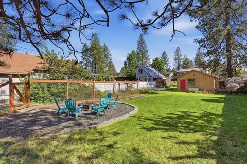 Exterior - 4028 E 28th Ave, Spokane, WA 99223 photo 6 of 9