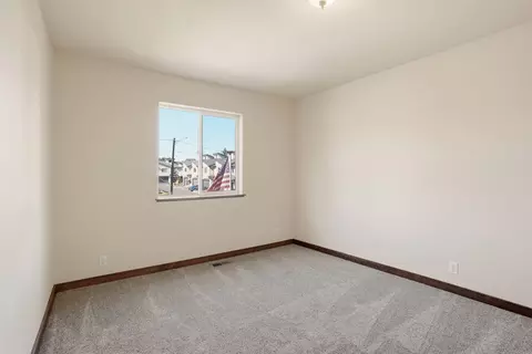 Bedroom - 4028 E 28th Ave, Spokane, WA 99223 photo 4 of 4