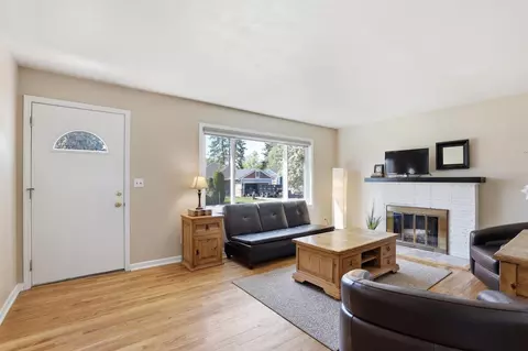 Living - 825 E 37th Ave, Spokane, WA 99203 photo 3 of 5