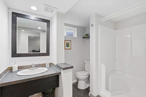 Bath - 825 E 37th Ave, Spokane, WA 99203 photo 4 of 4