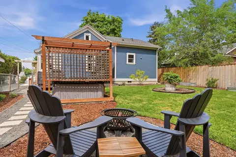 Exterior - 910 E 34th Ave, Spokane, WA 99203 photo 11 of 14