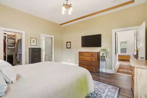 Bedroom - 910 E 34th Ave, Spokane, WA 99203 photo 2 of 4