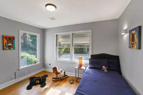 Bedroom - 1032 E 33rd Ave, Spokane, WA 99203 photo 3 of 4