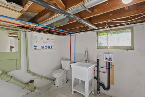 Bath - 1032 E 33rd Ave, Spokane, WA 99203 photo 3 of 3