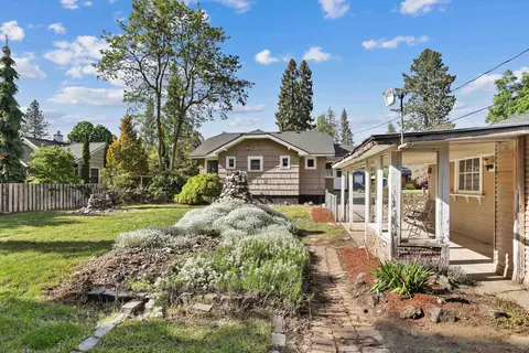 Exterior - 1032 E 33rd Ave, Spokane, WA 99203 photo 8 of 8