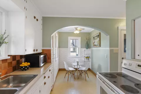 Kitchen - 1032 E 33rd Ave, Spokane, WA 99203 photo 1 of 4