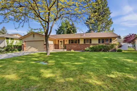 Exterior - 11119 E 26th Ave, Spokane Valley, WA 99206 photo 3 of 10