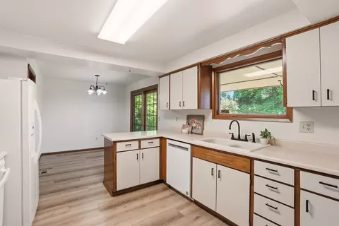 Kitchen - 11119 E 26th Ave, Spokane Valley, WA 99206 photo 1 of 2