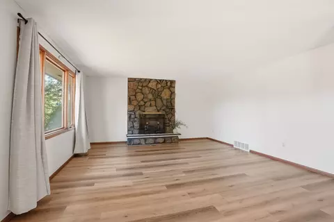 Living - 11119 E 26th Ave, Spokane Valley, WA 99206 photo 3 of 8