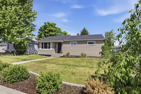 Exterior - 725 E Dalke Ave, Spokane, WA 99208 photo 7 of 9