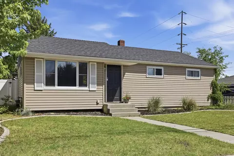 Exterior - 725 E Dalke Ave, Spokane, WA 99208 photo 2 of 9