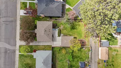 View/Area - 1311 E 40th Ave, Spokane, WA 99203 photo 2 of 8