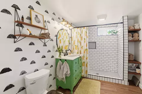 Bath - 1311 E 40th Ave, Spokane, WA 99203 photo 2 of 3