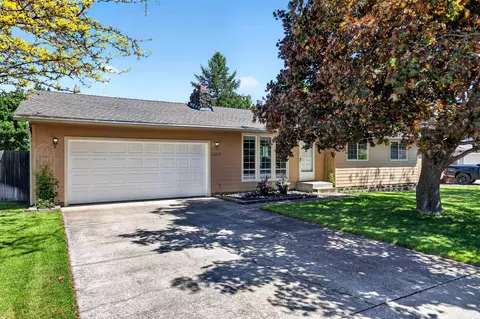 14405 E Sunnyside Dr, Spokane Valley, WA 99037