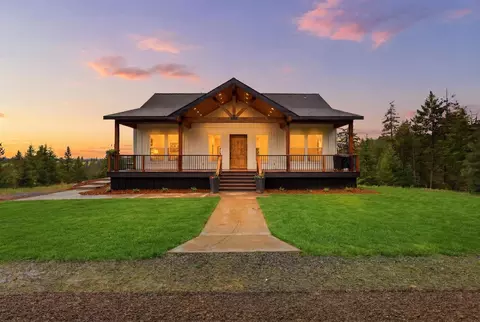 11532 E Antler Rd, Chattaroy, WA 99003