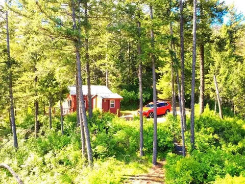 3904 E Pine Bay Way, Loon Lake, WA 99148