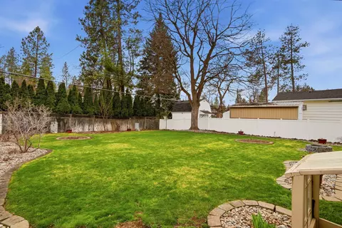 Exterior - 1708 E 34th Ave, Spokane, WA 99203 photo 13 of 16
