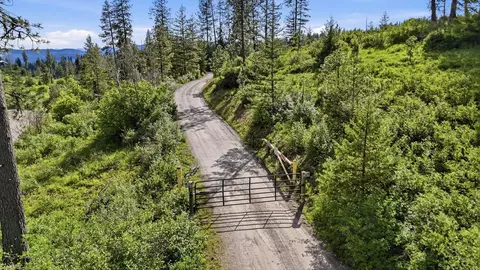 15727 N Koth Rd, Newman Lake, WA 99025