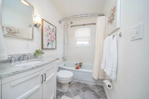 Bath - 211 E Hoffman Ave, Spokane, WA 99207 photo 1 of 3