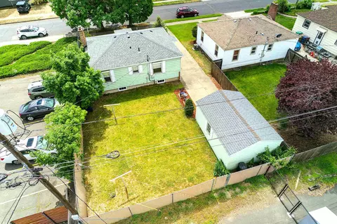 View/Area - 211 E Hoffman Ave, Spokane, WA 99207 photo 3 of 6