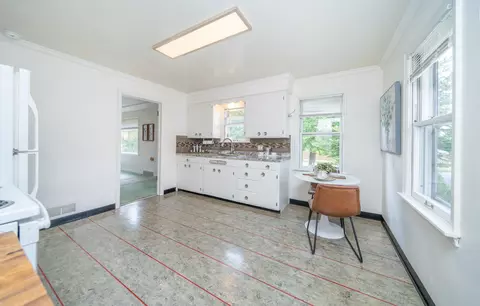 Kitchen - 211 E Hoffman Ave, Spokane, WA 99207 photo 5 of 6