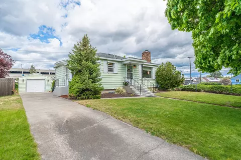 Exterior - 211 E Hoffman Ave, Spokane, WA 99207 photo 8 of 9