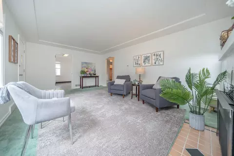 Living - 211 E Hoffman Ave, Spokane, WA 99207 photo 2 of 3