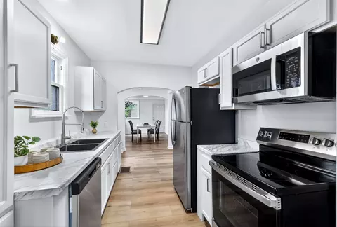 Kitchen - 207 E Baldwin Ave, Spokane, WA 99207 photo 1 of 6