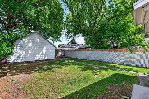 Exterior - 207 E Baldwin Ave, Spokane, WA 99207 photo 5 of 7
