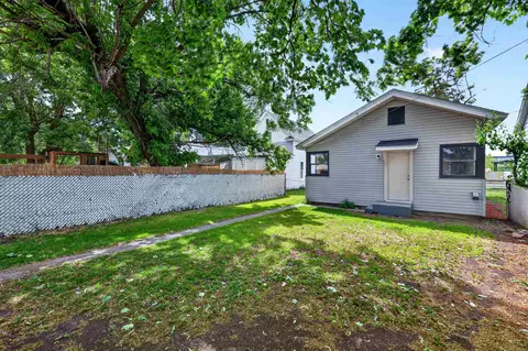 Exterior - 207 E Baldwin Ave, Spokane, WA 99207 photo 4 of 7