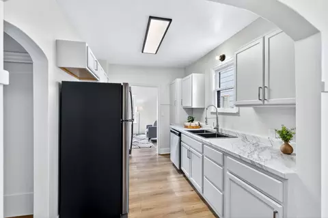 Kitchen - 207 E Baldwin Ave, Spokane, WA 99207 photo 3 of 6