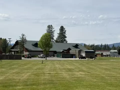 222 Tall Pine S Apt 89 Loop, Usk, WA 99180
