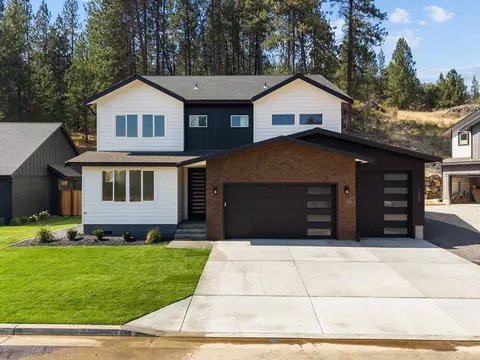 7909 N Jefferson Dr, Spokane, WA 99208