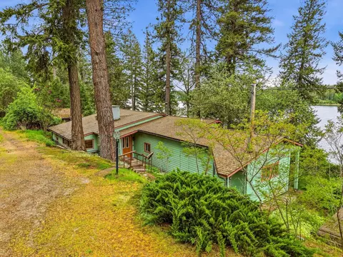 2026 E Sandy Beach Rd, Elk, WA 99009