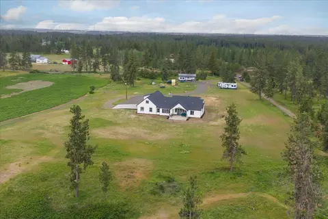 14506 W Pine Bluff Rd, Nine Mile Falls, WA 99026