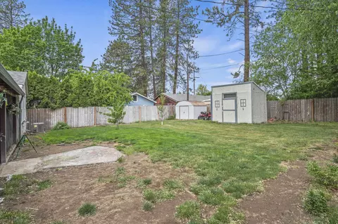 Exterior - 10907 E 17th St, Spokane, WA 99206 photo 8 of 11