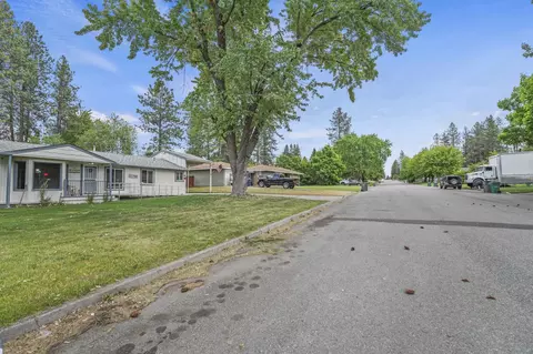 Exterior - 10907 E 17th St, Spokane, WA 99206 photo 11 of 11