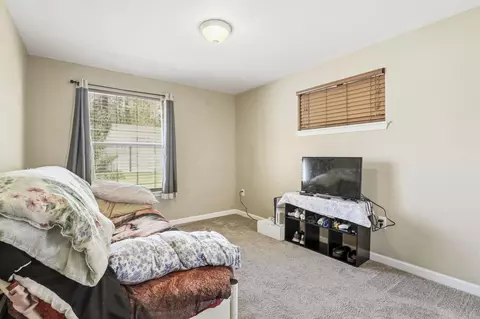 Bedroom - 10907 E 17th St, Spokane, WA 99206 photo 3 of 3