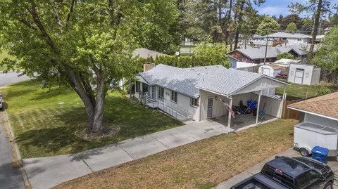View/Area - 10907 E 17th St, Spokane, WA 99206 photo 2 of 9