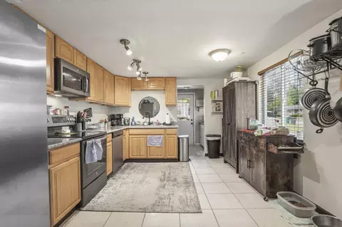 Kitchen - 10907 E 17th St, Spokane, WA 99206 photo 1 of 4