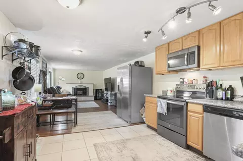 Kitchen - 10907 E 17th St, Spokane, WA 99206 photo 4 of 4