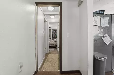 Entry Way - 10907 E 17th St, Spokane, WA 99206 photo 4 of 8