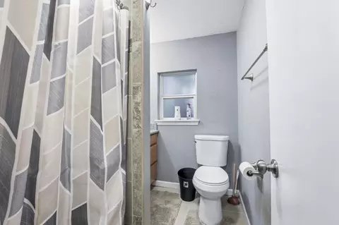 Bath - 10907 E 17th St, Spokane, WA 99206 photo 1 of 3