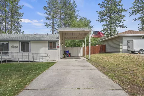 Exterior - 10907 E 17th St, Spokane, WA 99206 photo 7 of 11