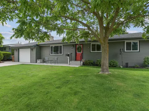 2921 W Holyoke Ave, Spokane, WA 99208